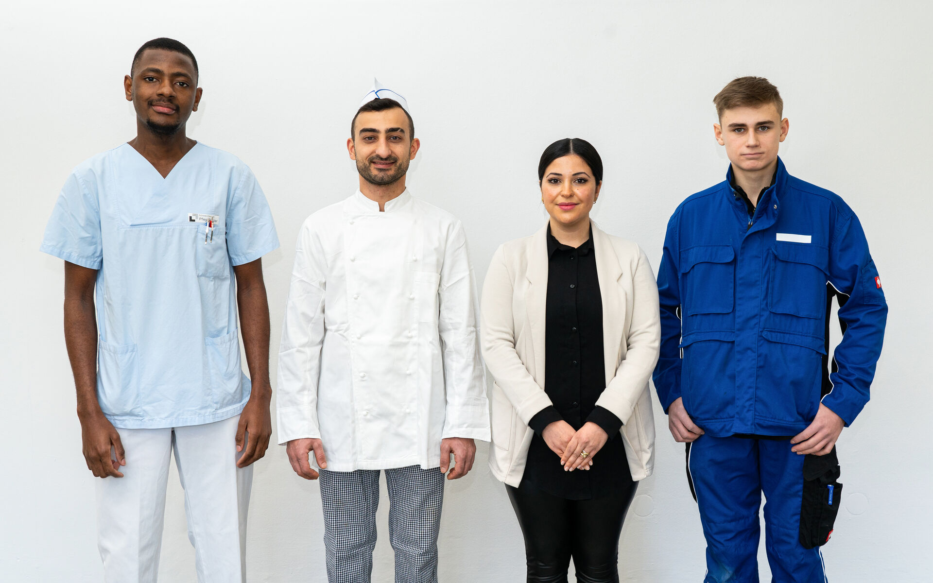 32605_dsc04033_azubis_2025_gruppenbild_1